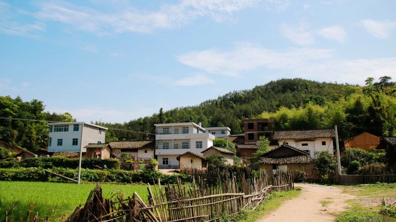 新疆杰瑞天成旅行网提醒：9月1日起新疆这3类人要交钱了！