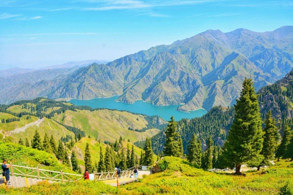 新疆旅游景点—新疆北疆景点“王母娘娘的瑶池仙境”天山天池